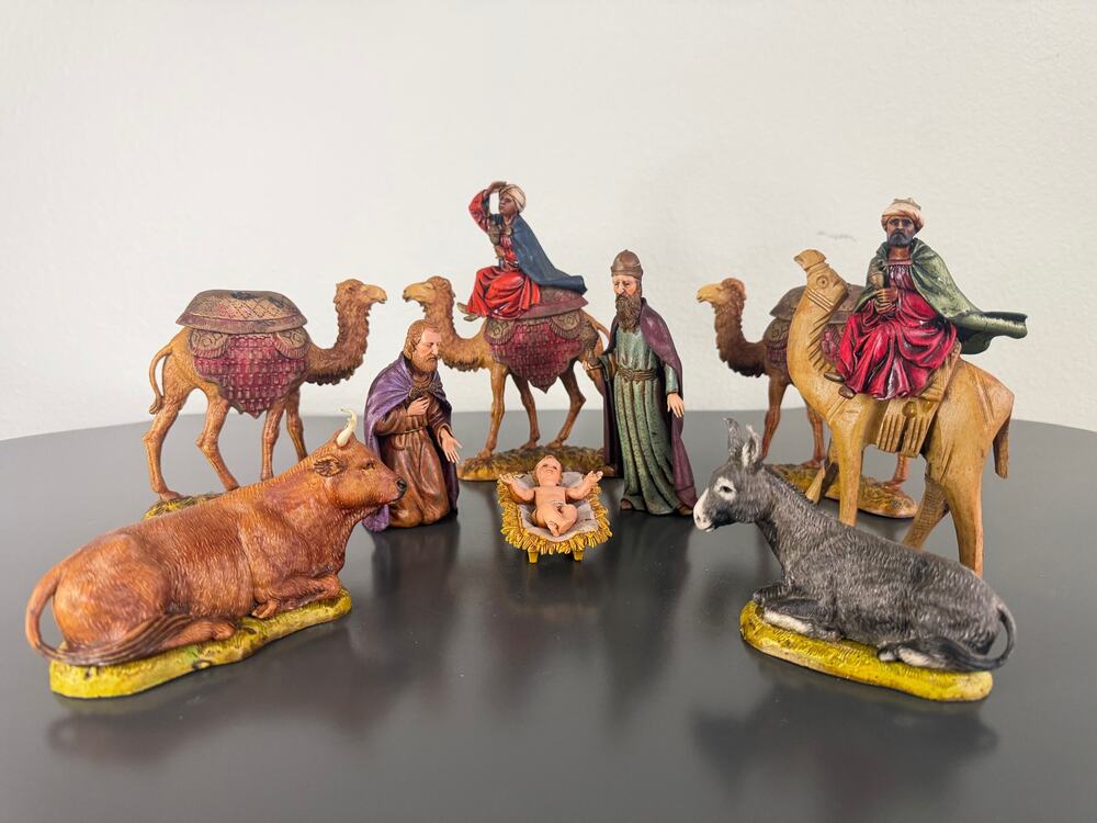 Vintage nativity set by Landi made in Italy, Holy Family (missing Mary) Wise Men